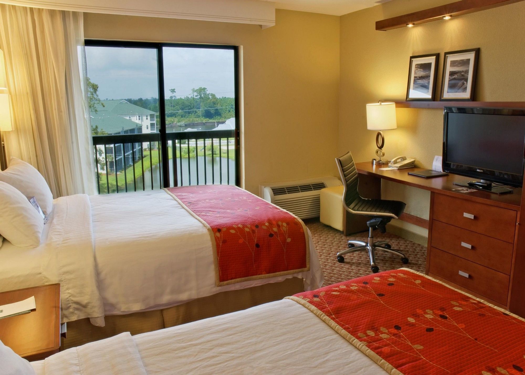Courtyard By Marriott Myrtle Beach Barefoot Landing Briarcliffe Acres Экстерьер фото